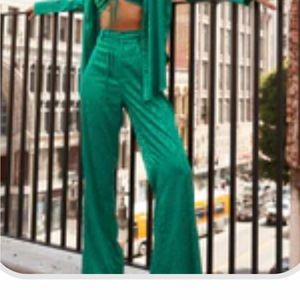 Only worn once 12th tribe set. Jacket, top and pants. Size small. True to size.